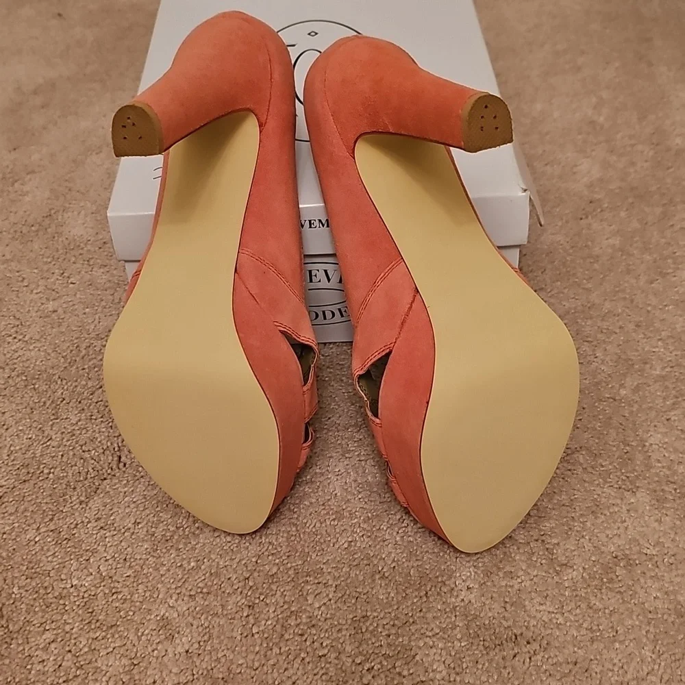 BRAND NEW CORAL SUEDE PLATFORMS